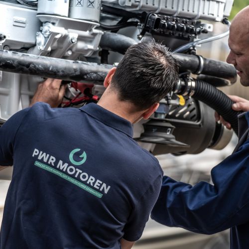 Fon van der Riet, pleziervaarder